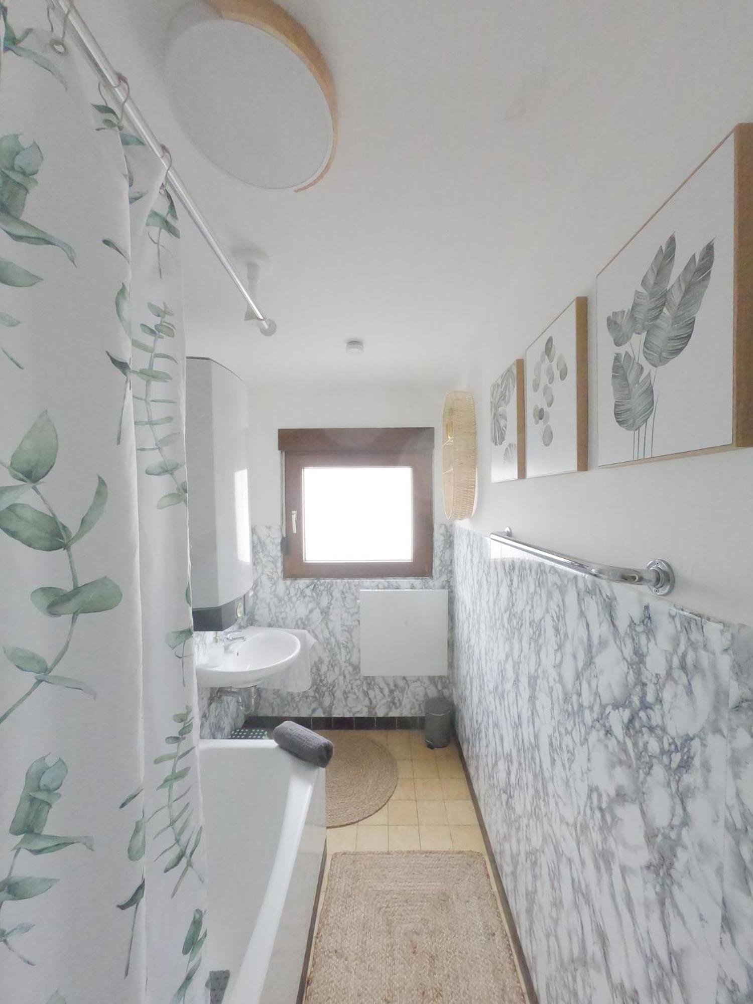 Happybnb Apartment Mit Sonniger Terrasse Lochgau 外观 照片