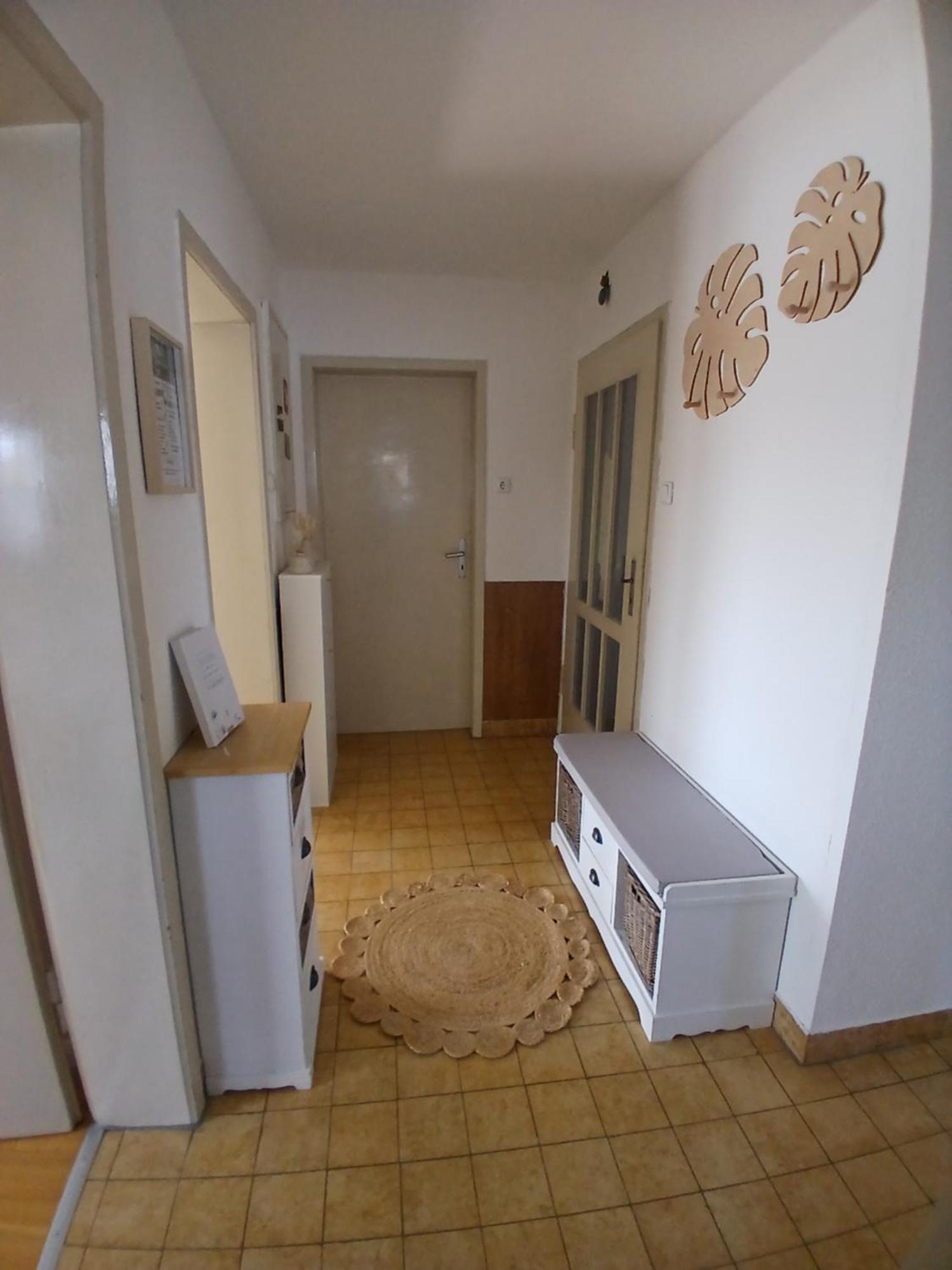 Happybnb Apartment Mit Sonniger Terrasse Lochgau 外观 照片