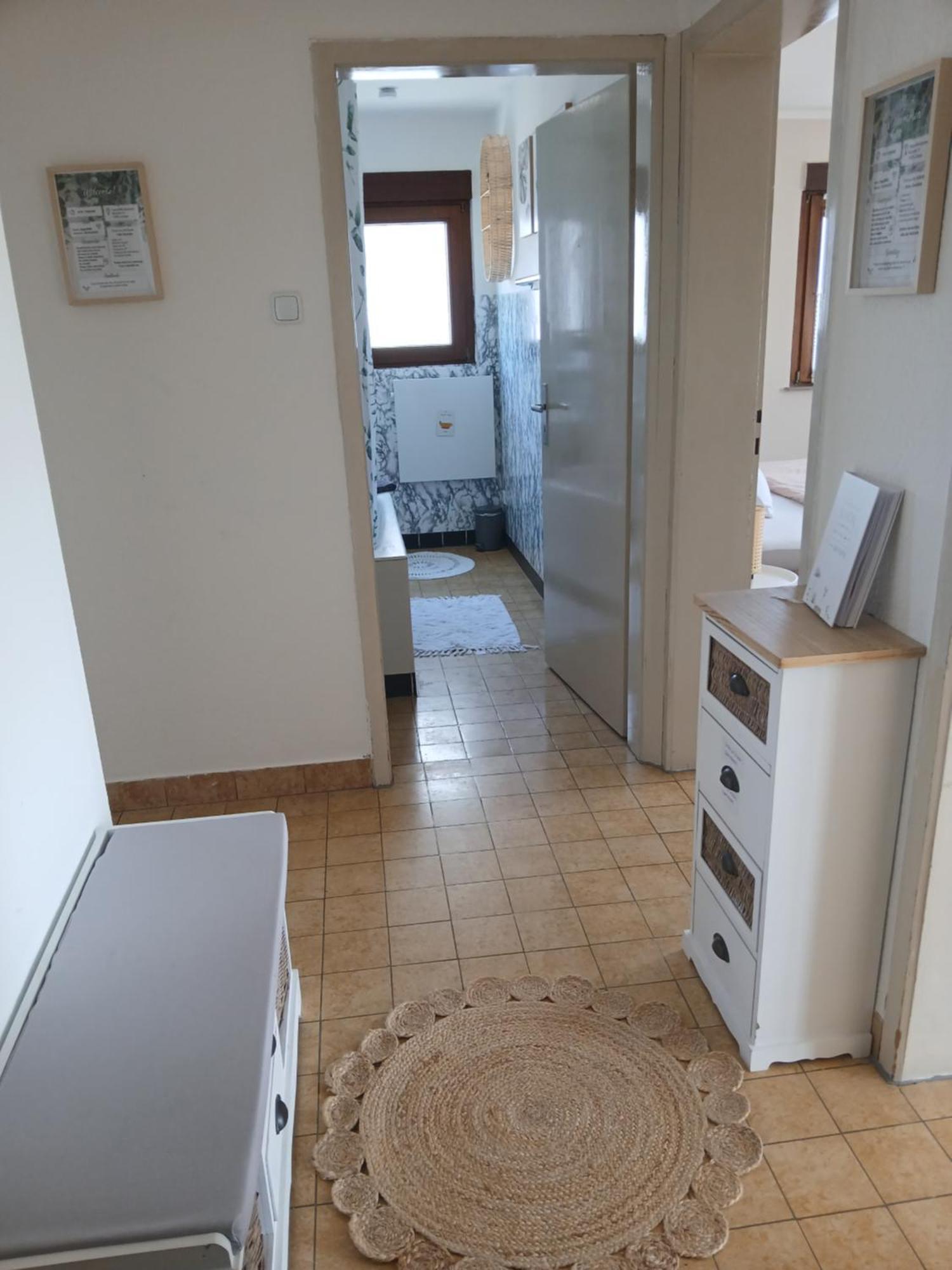 Happybnb Apartment Mit Sonniger Terrasse Lochgau 外观 照片