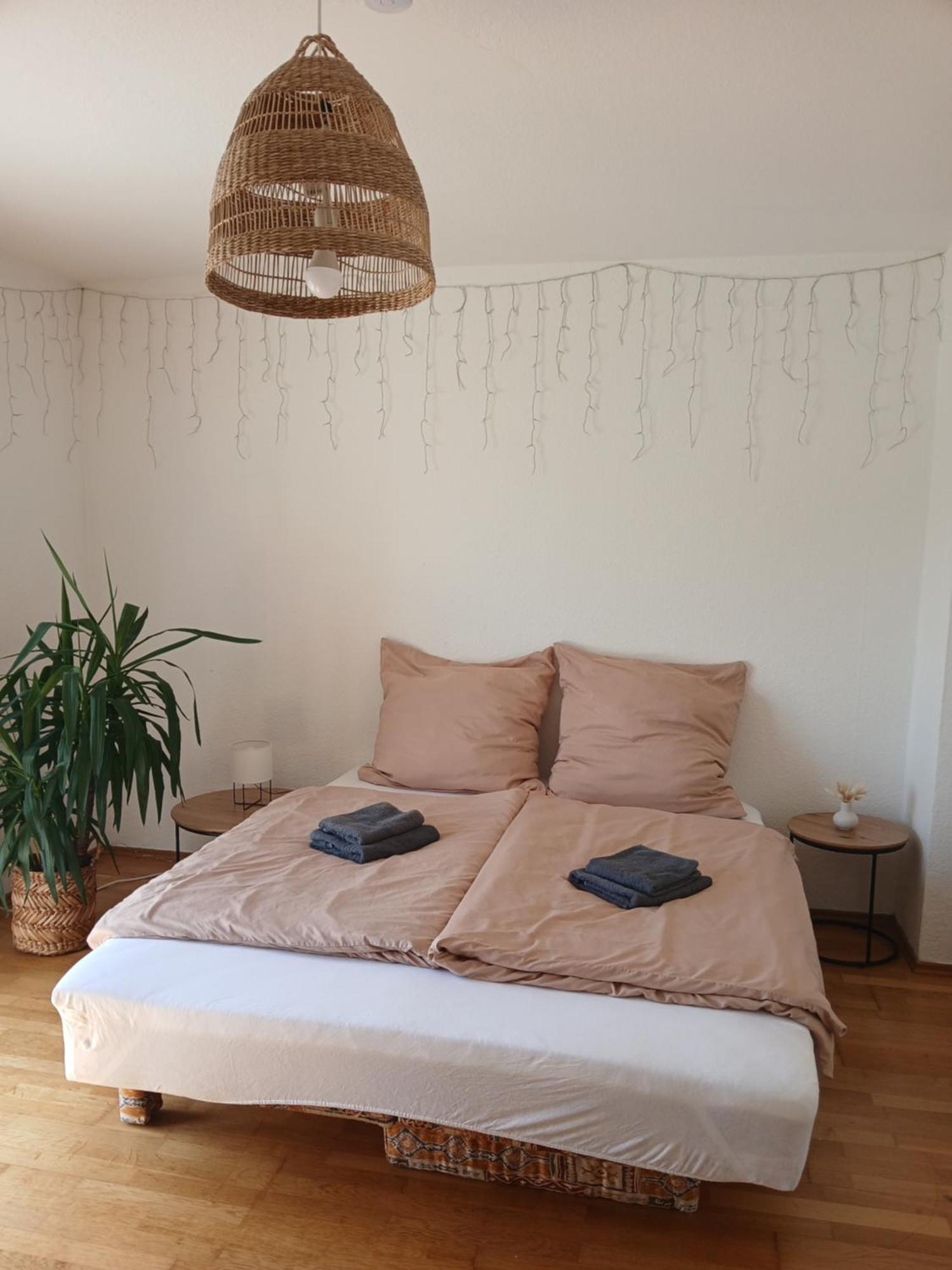 Happybnb Apartment Mit Sonniger Terrasse Lochgau 外观 照片
