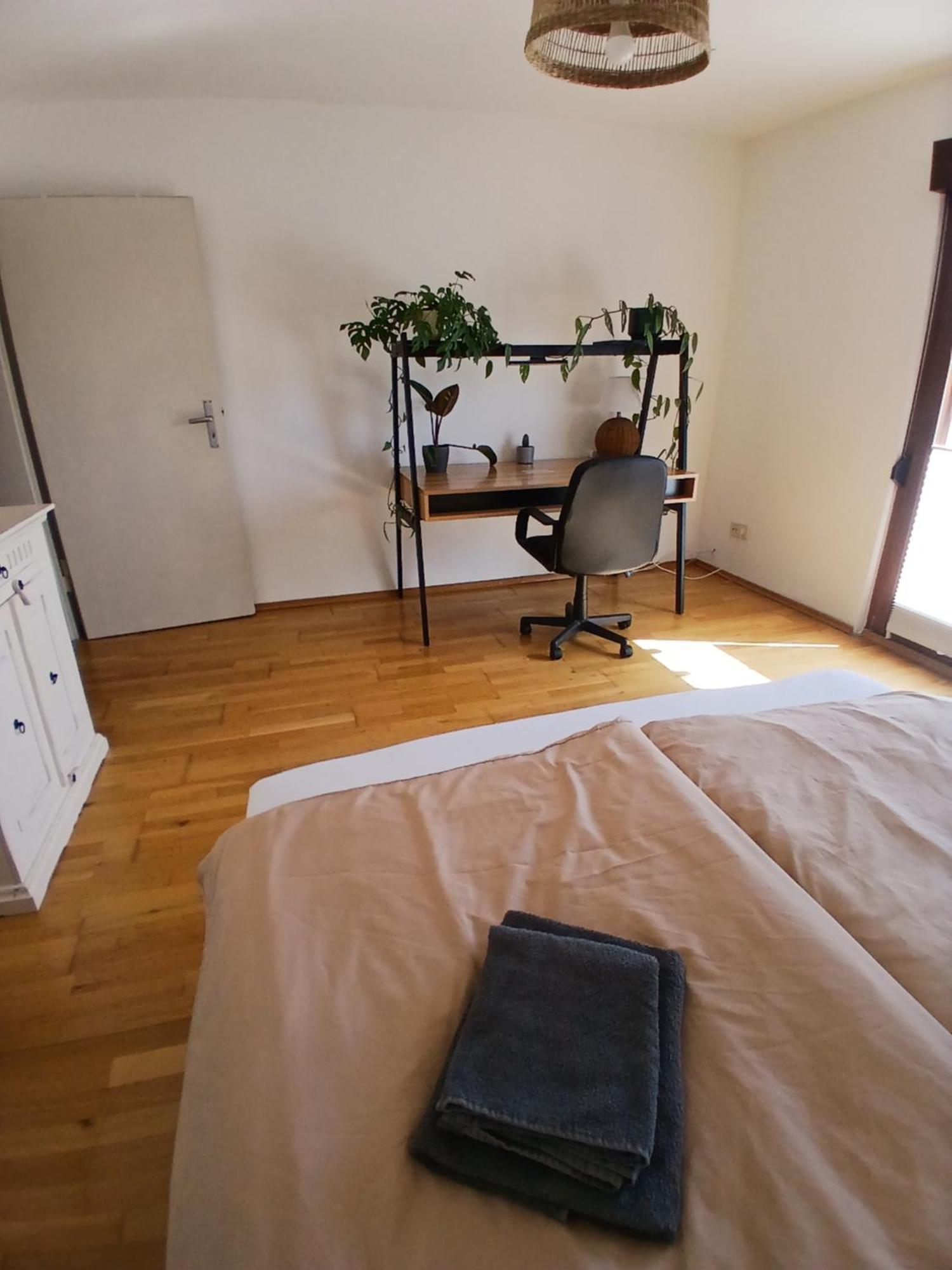 Happybnb Apartment Mit Sonniger Terrasse Lochgau 外观 照片